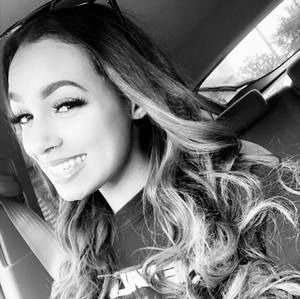 Meet your Posher, Cassandra